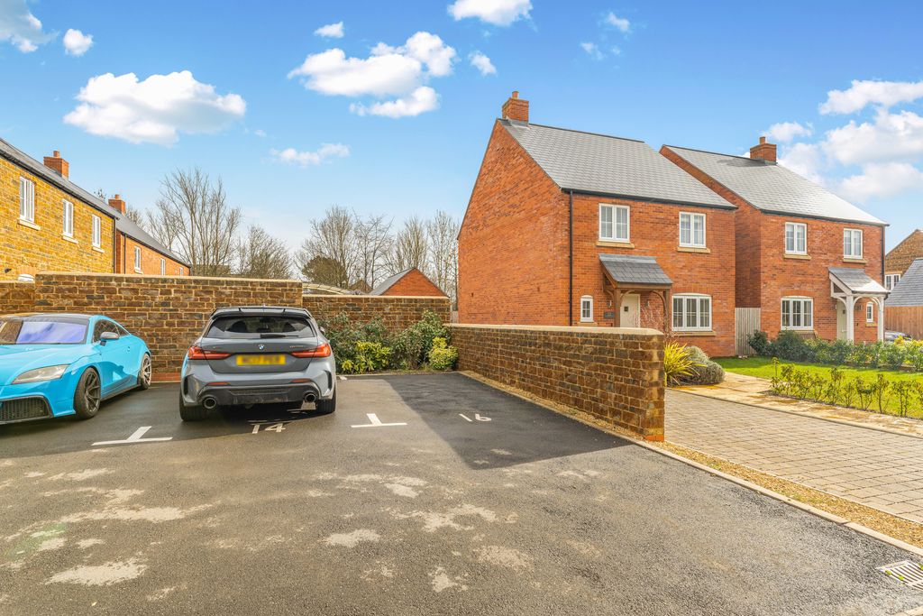 Hobart Way Deddington